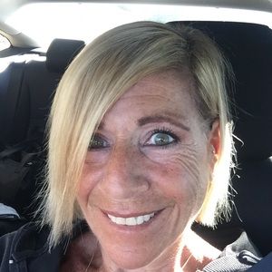 Meet your Posher, Deborah